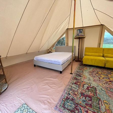 1 Glamping Tent With Kitchen & Electric On Small Family Campsite, No Bedding Supplied Нарберт Экстерьер фото