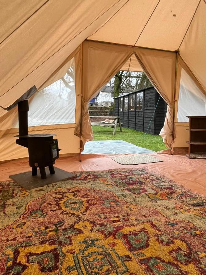 1 Glamping Tent With Kitchen & Electric On Small Family Campsite, No Bedding Supplied Нарберт Экстерьер фото
